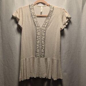 Orange Creek, S, Cream and tan boho blouse with embroidered details